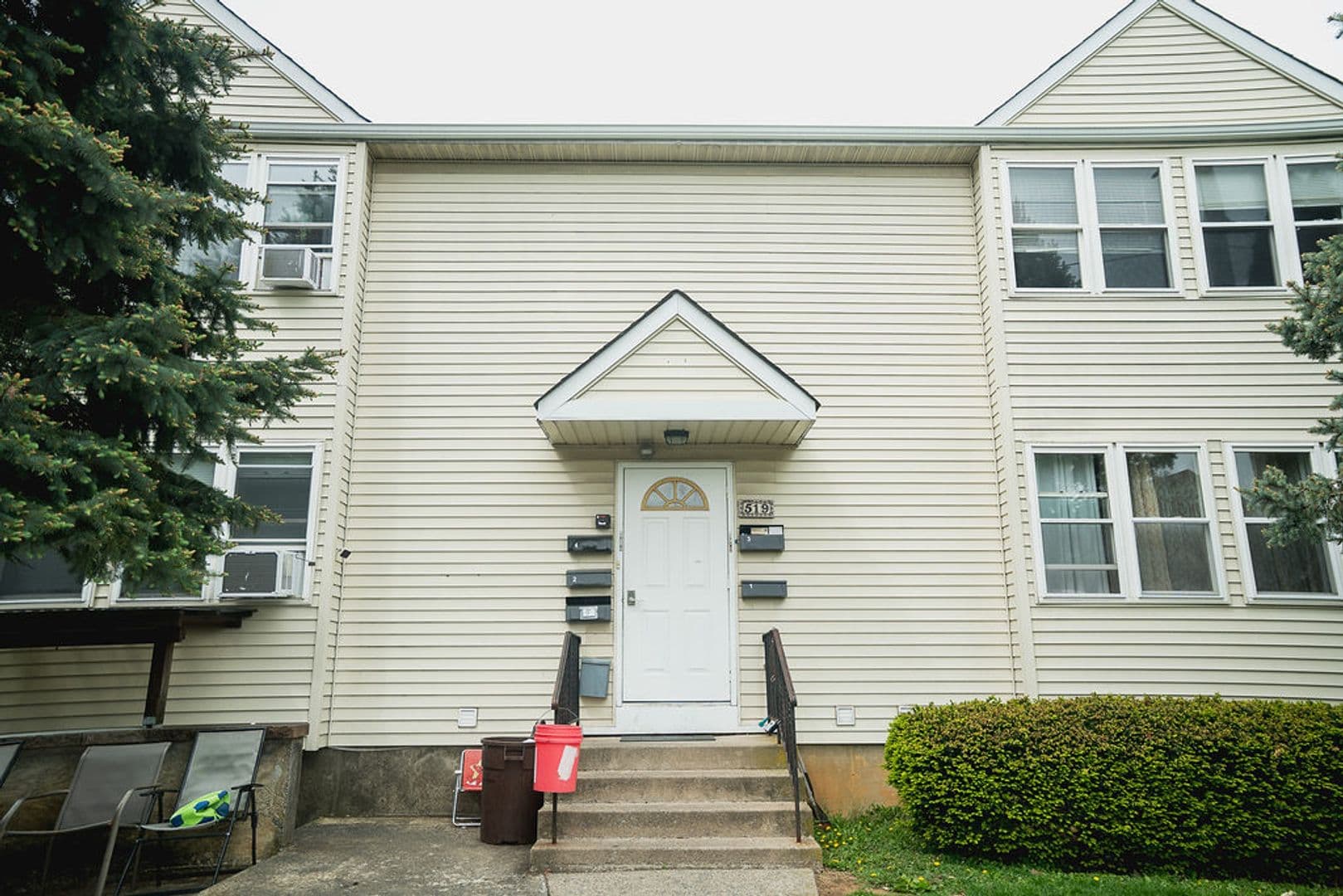 Easton Apartment: 519 Valley Street