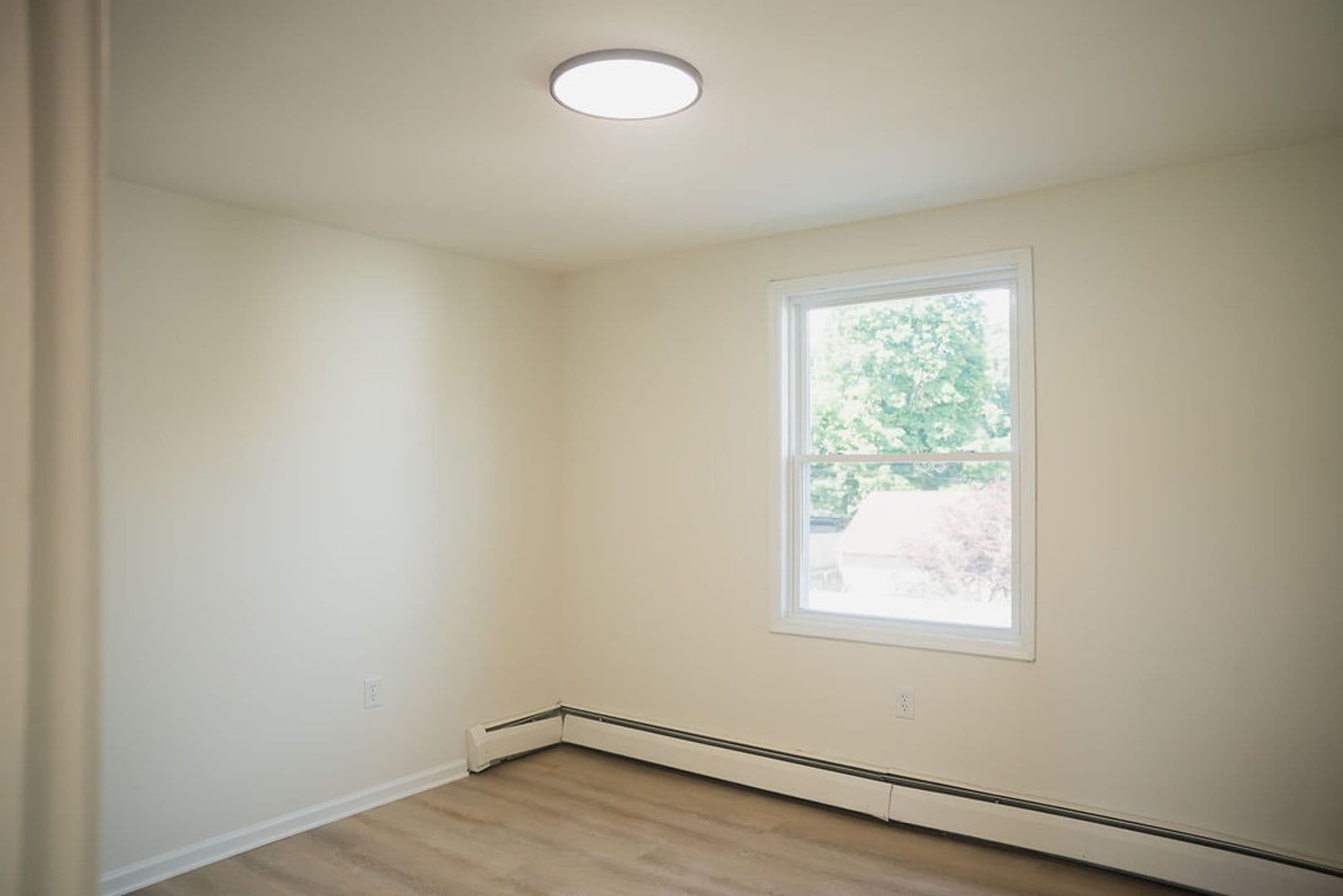 Easton Apartment: 519 Valley Street