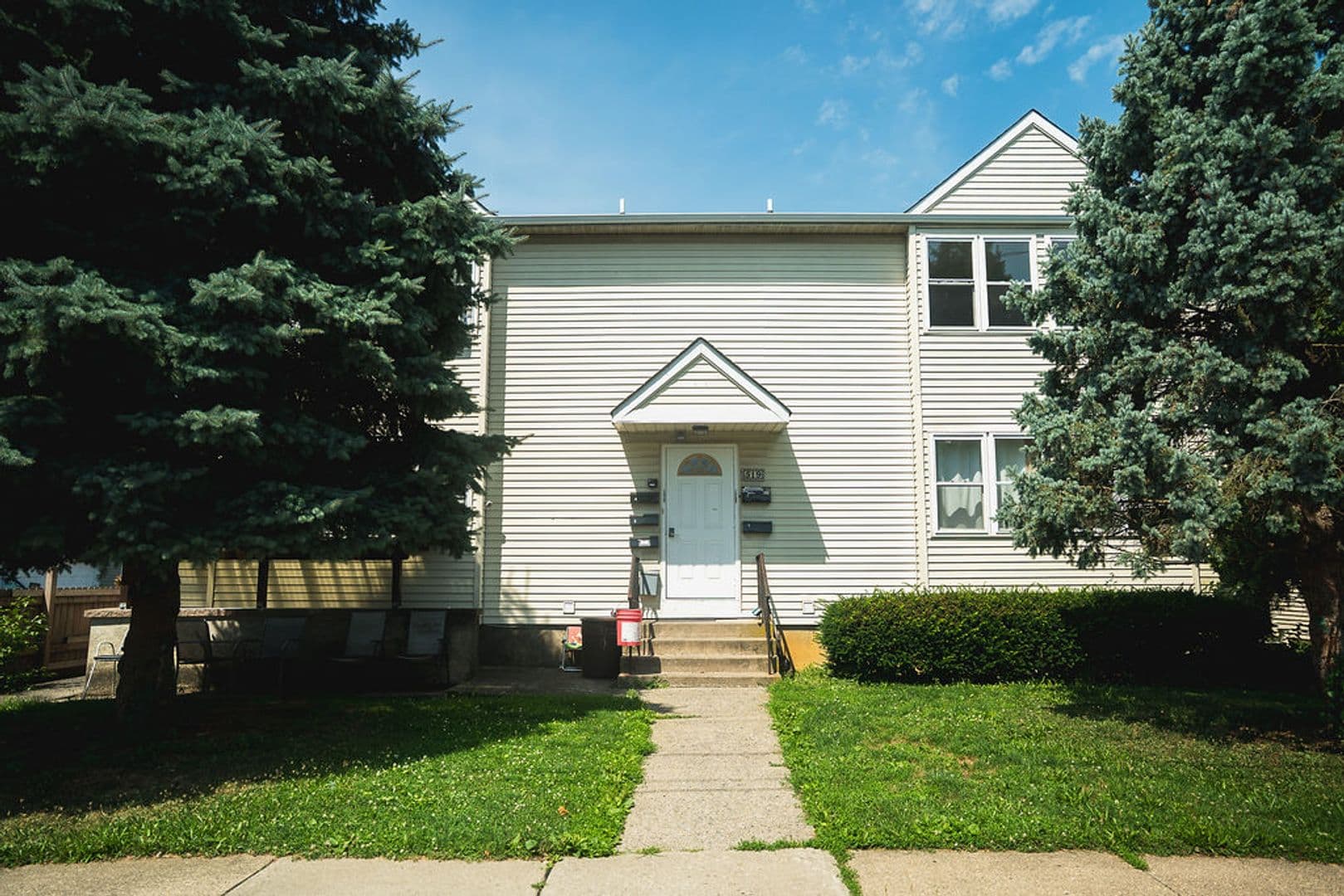 Easton Apartment: 519 Valley Street