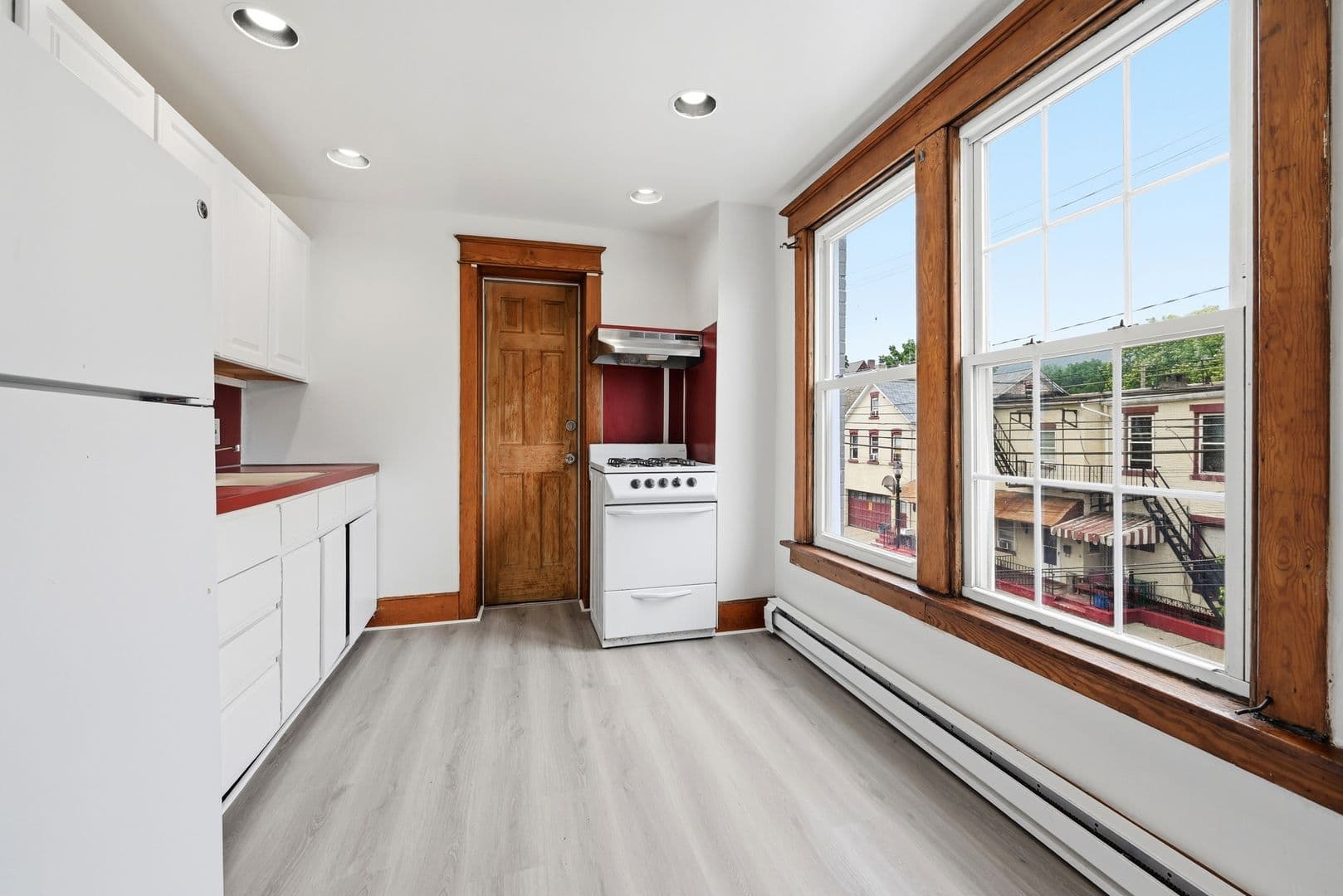 Allentown Apartment: 348 N. 6th Street