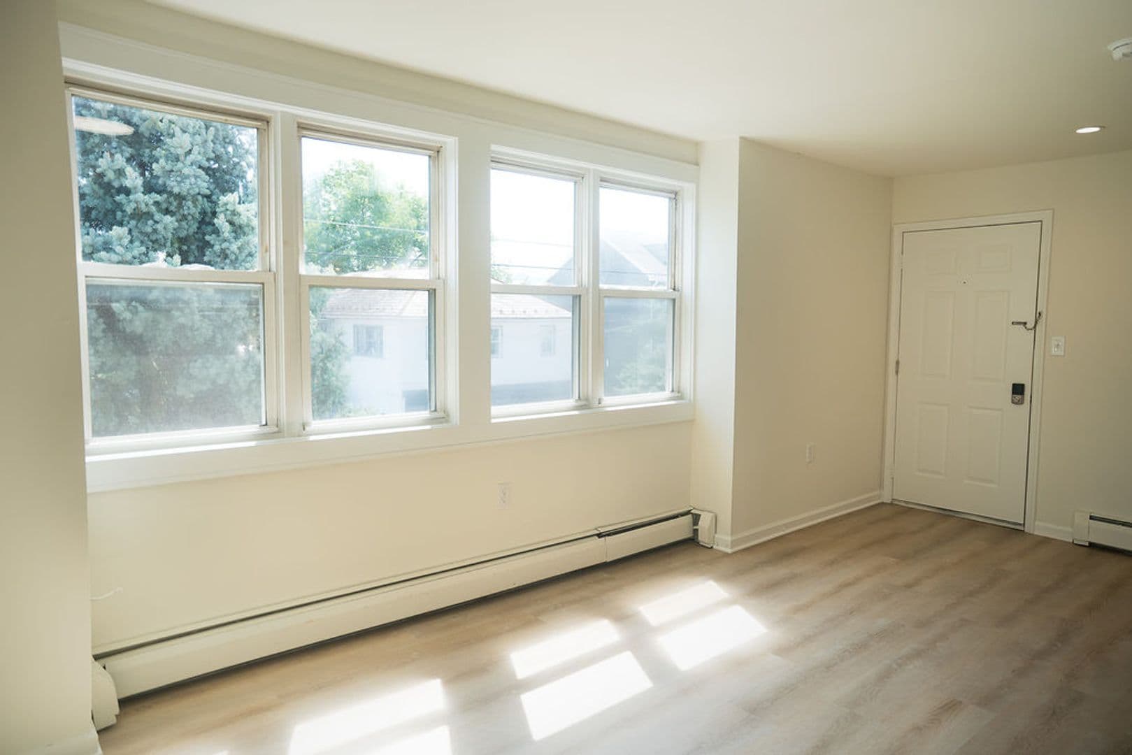 Easton Apartment: 519 Valley Street