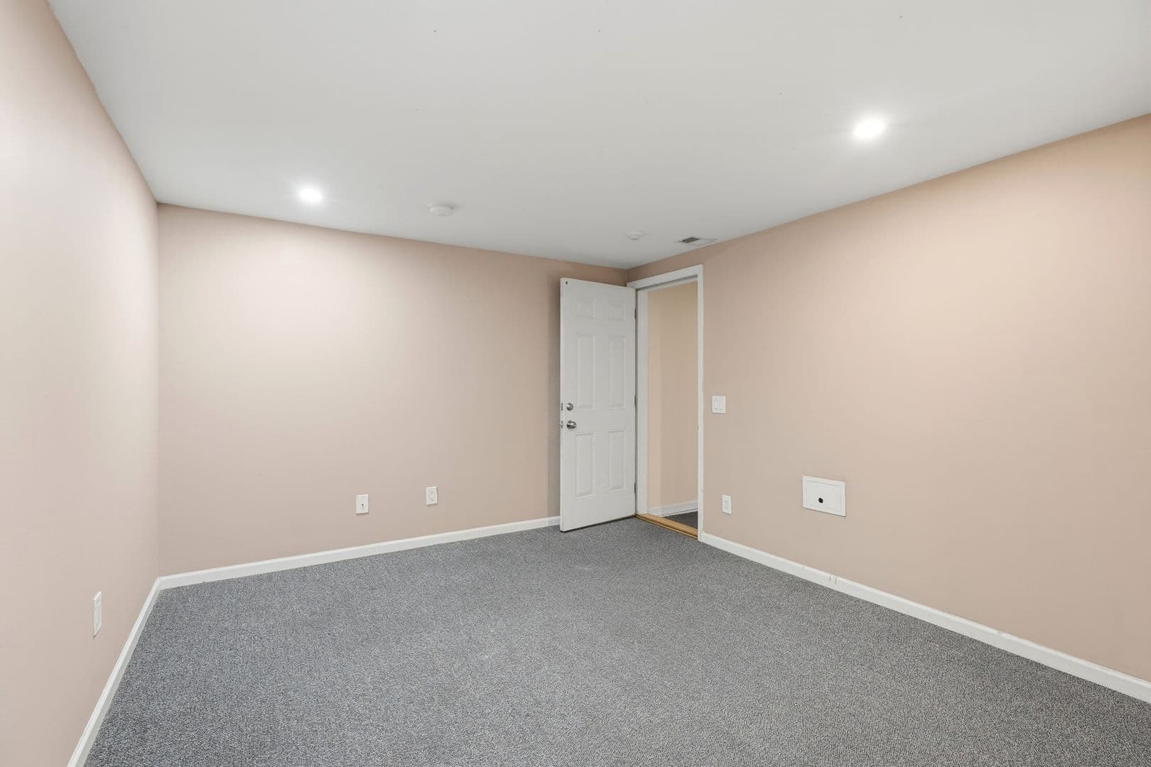 Easton Apartment: 519 Valley Street