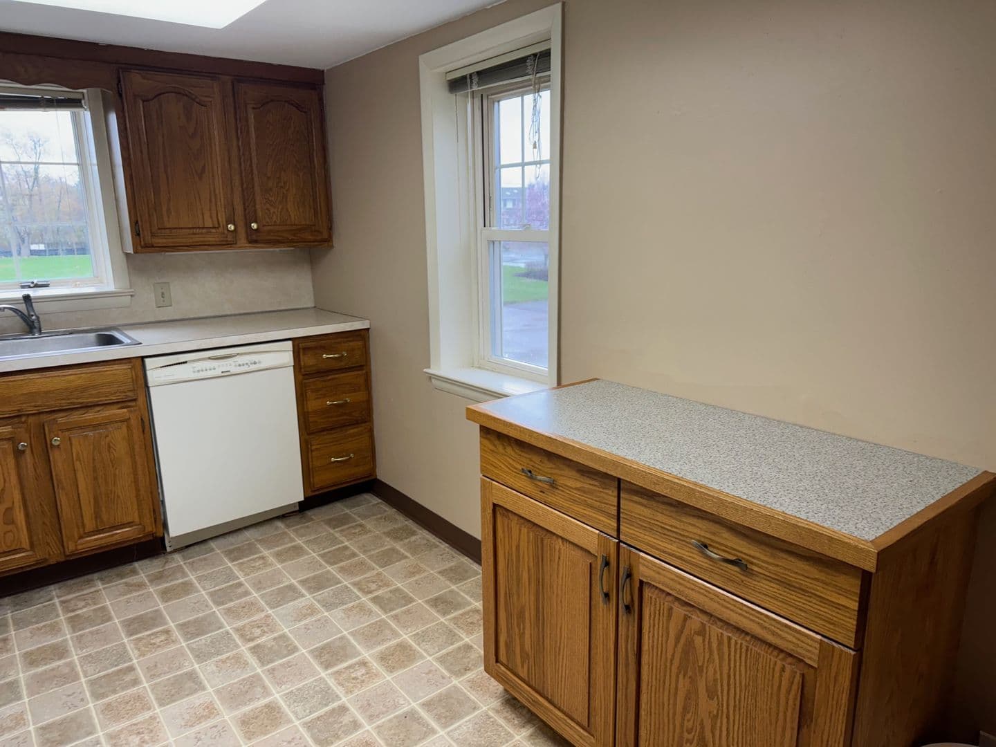 Lansdale Apartment: 452 E Hancock St