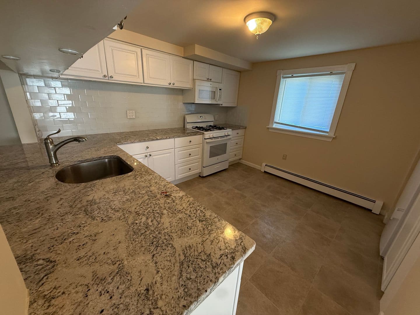 Conshohocken House: 234 E 6th Ave