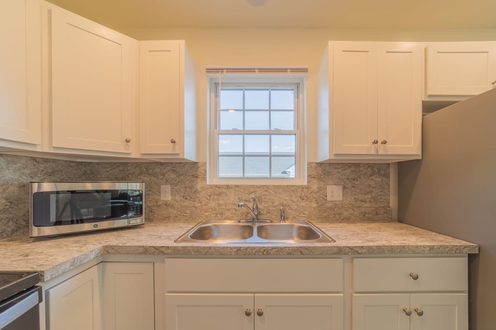 Georgetown House: 674 N Bedford St