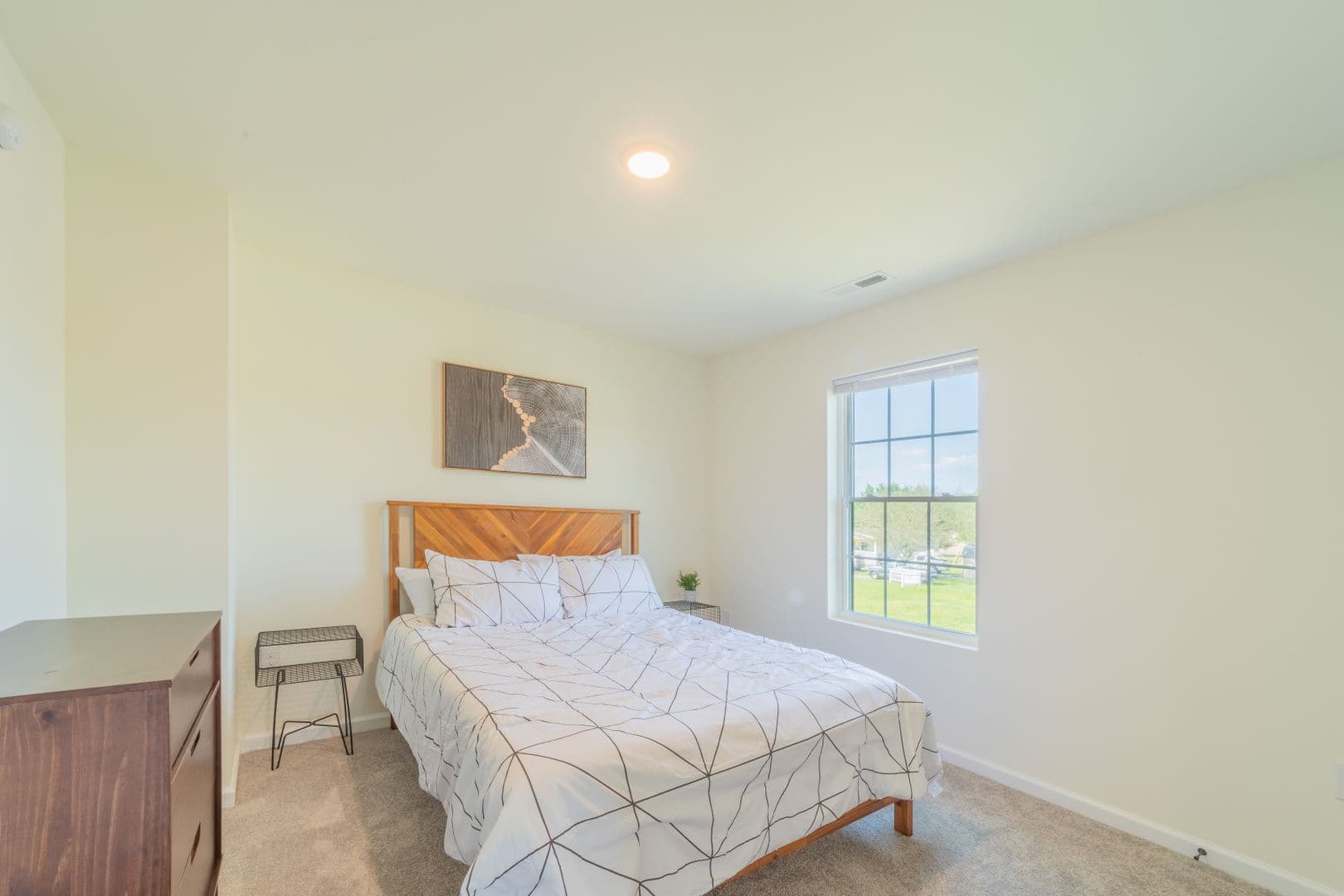 Georgetown House: 674 N Bedford St