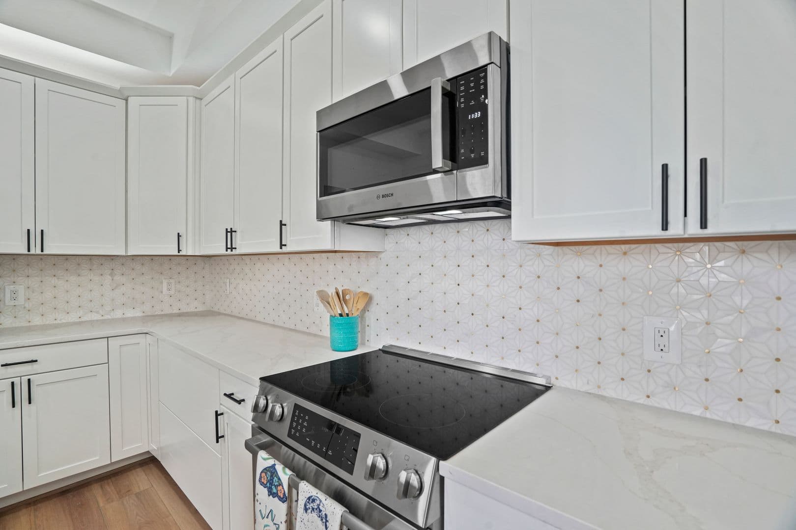 Washington Apartment: 235 F St NE