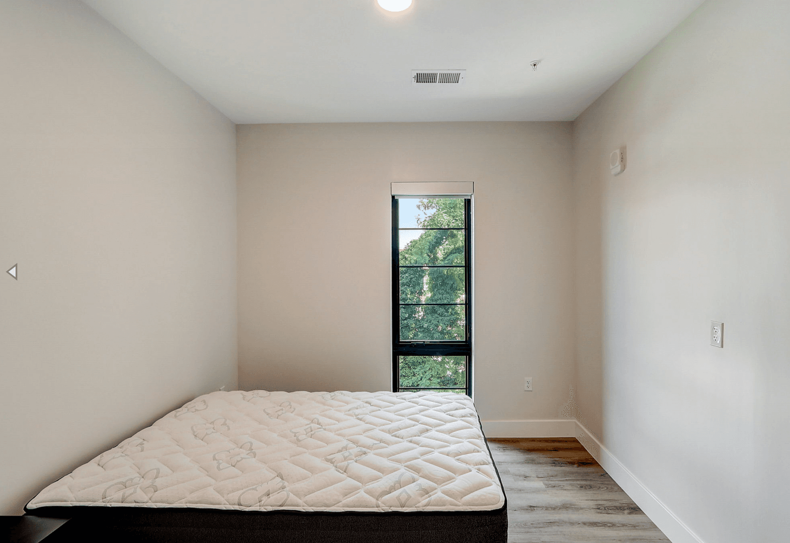 Washington Apartment: 225 Vine St NW