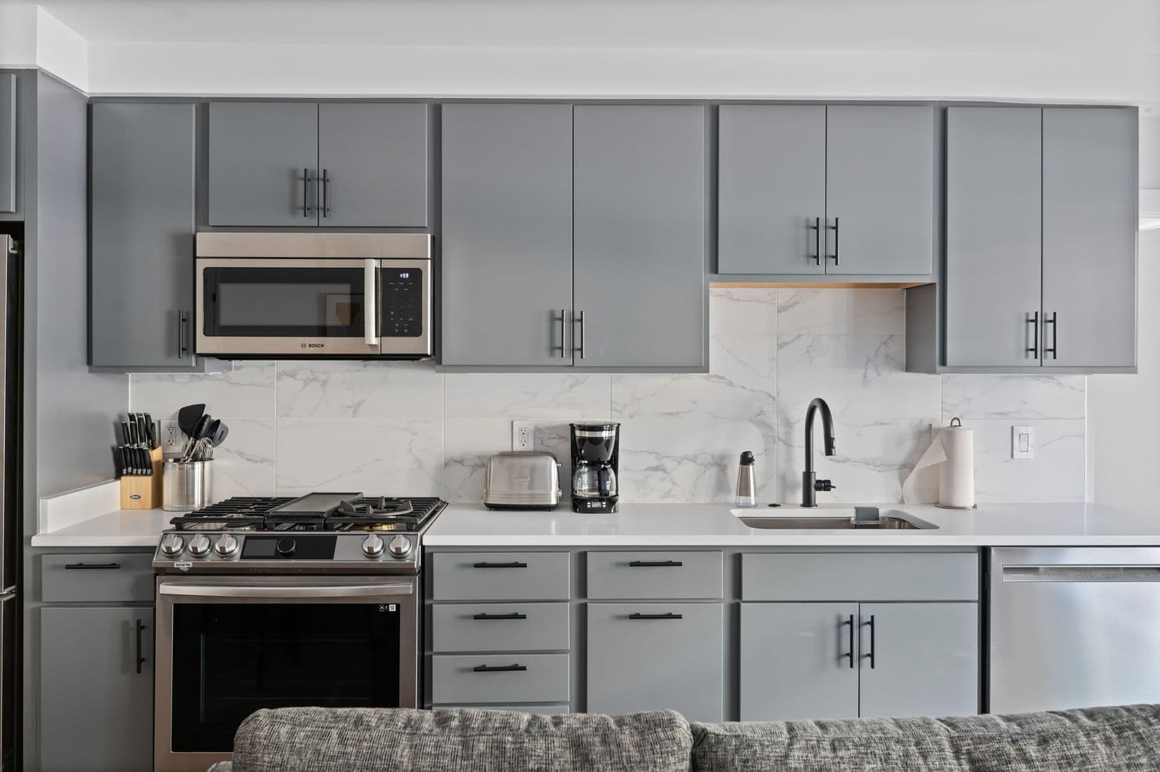 Washington Apartment: 1126 9th St NW