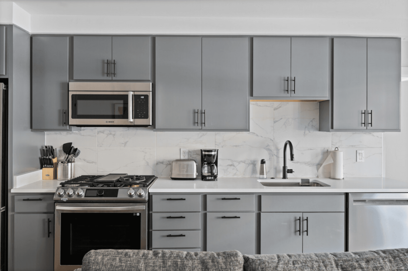 Washington Apartment: 1126 9th St NW