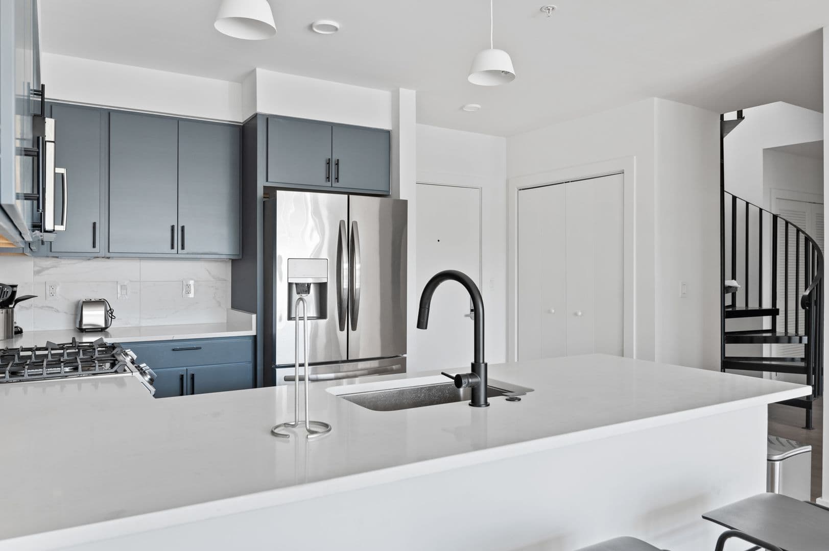 Washington Apartment: 1126 9th St NW