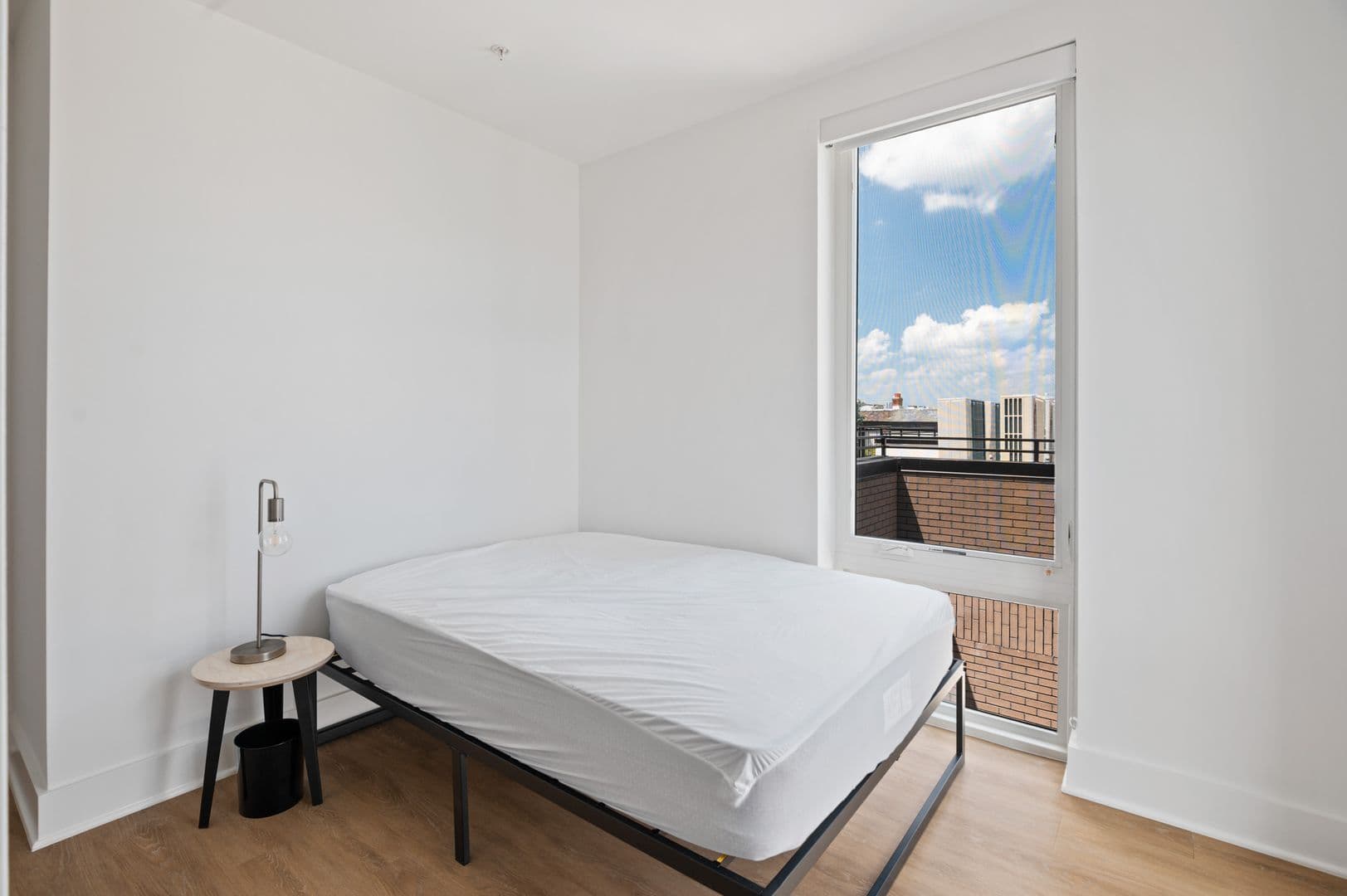 Washington Apartment: 1126 9th St NW
