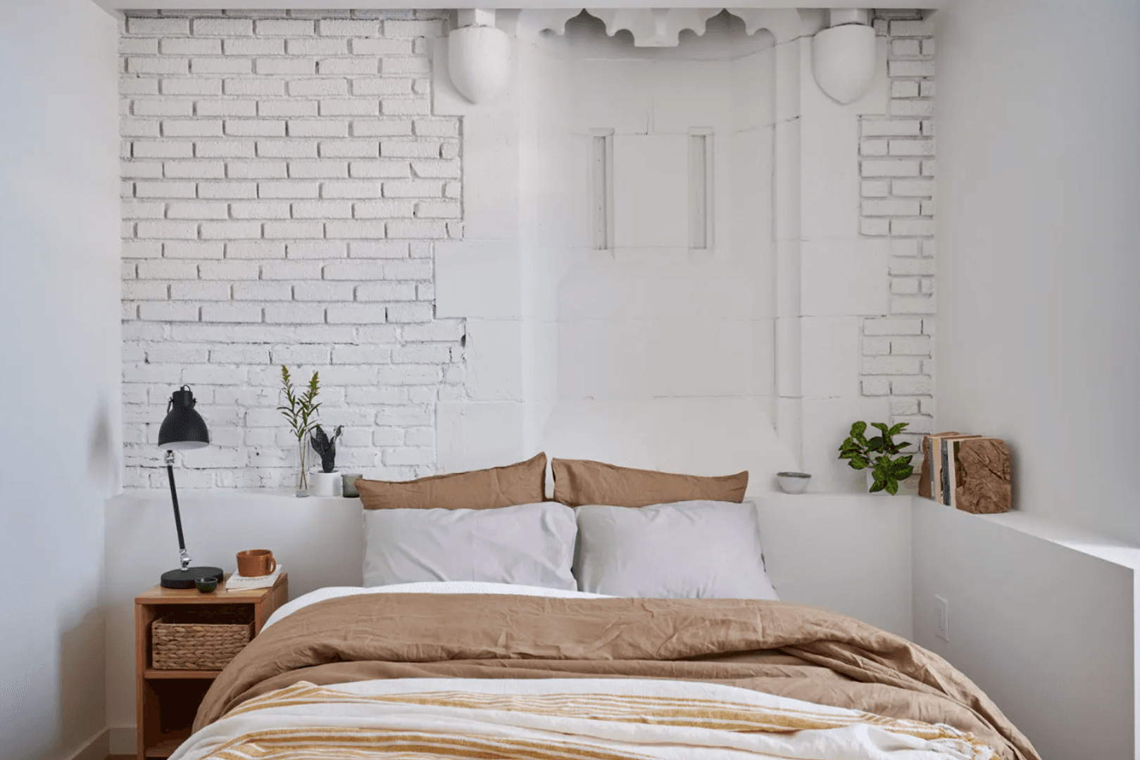 Washington Apartment: 3431 13th St NW