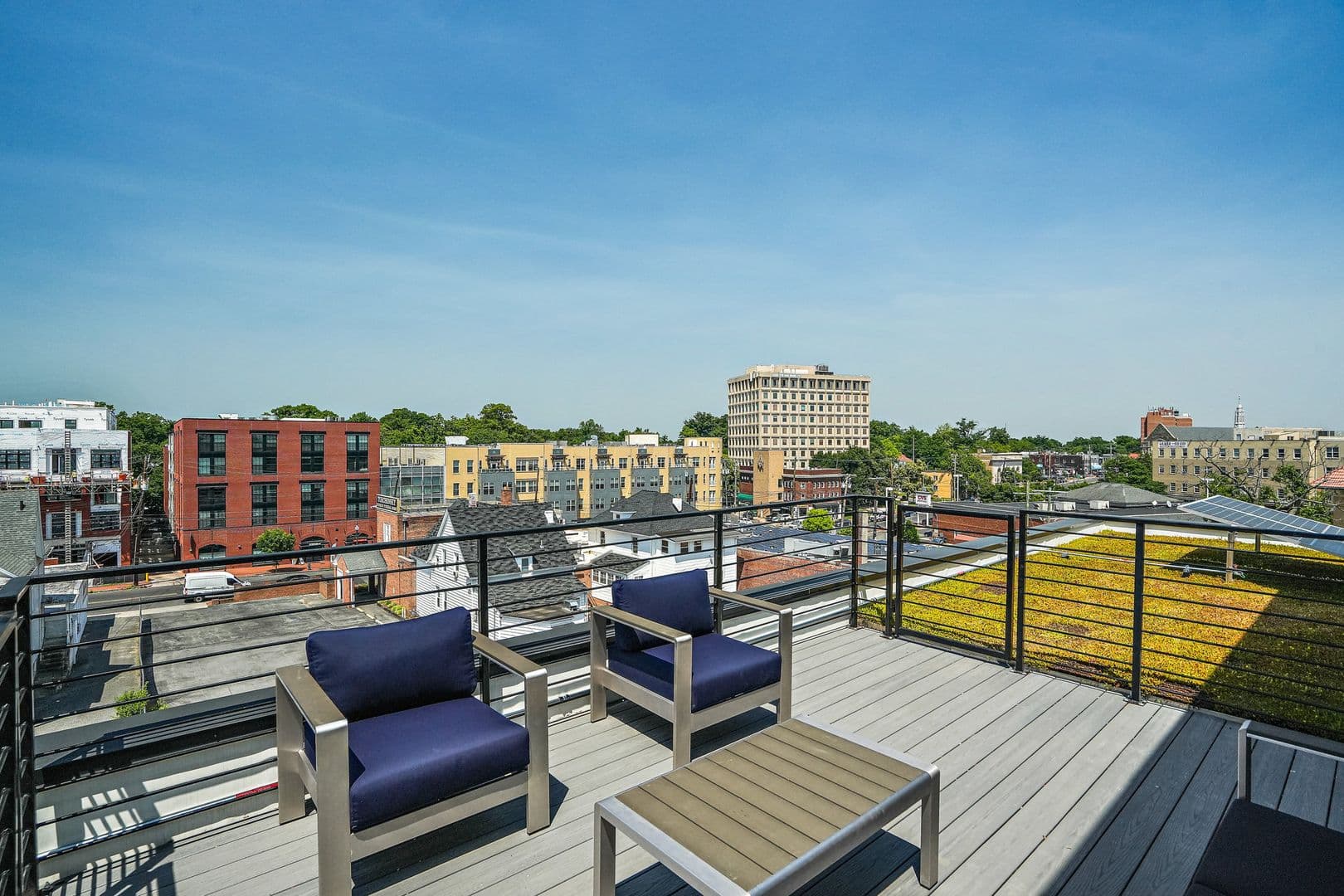 Washington Apartment: 225 Vine St NW