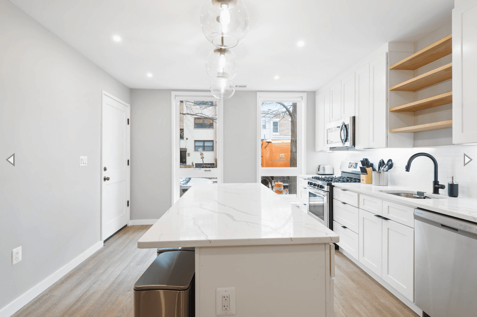 Washington Apartment: 910-912 Euclid ST NW