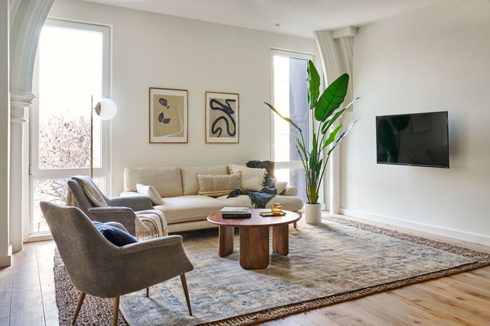 Washington Apartment: 3431 13th St NW