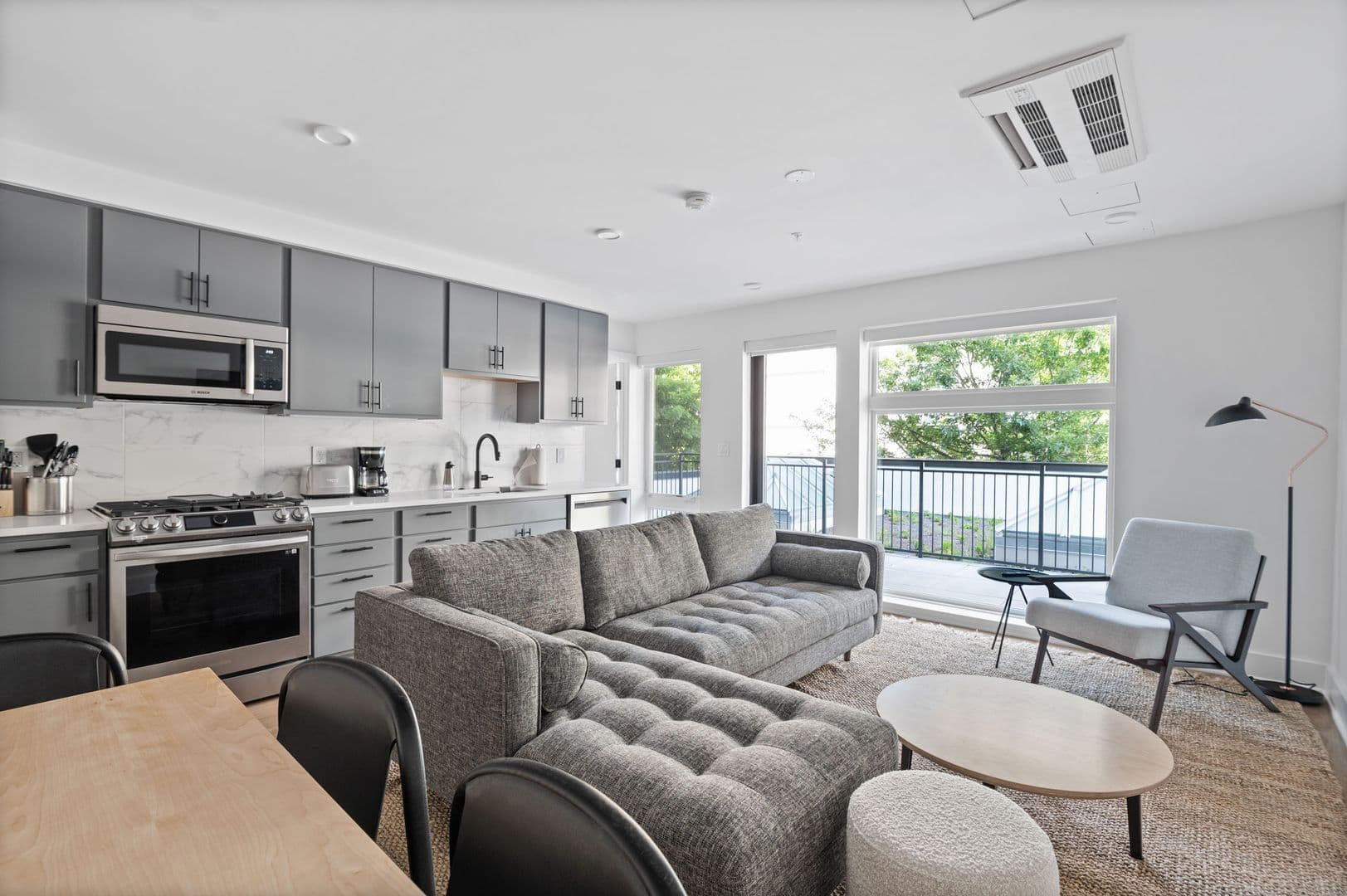 Washington Apartment: 1126 9th St NW