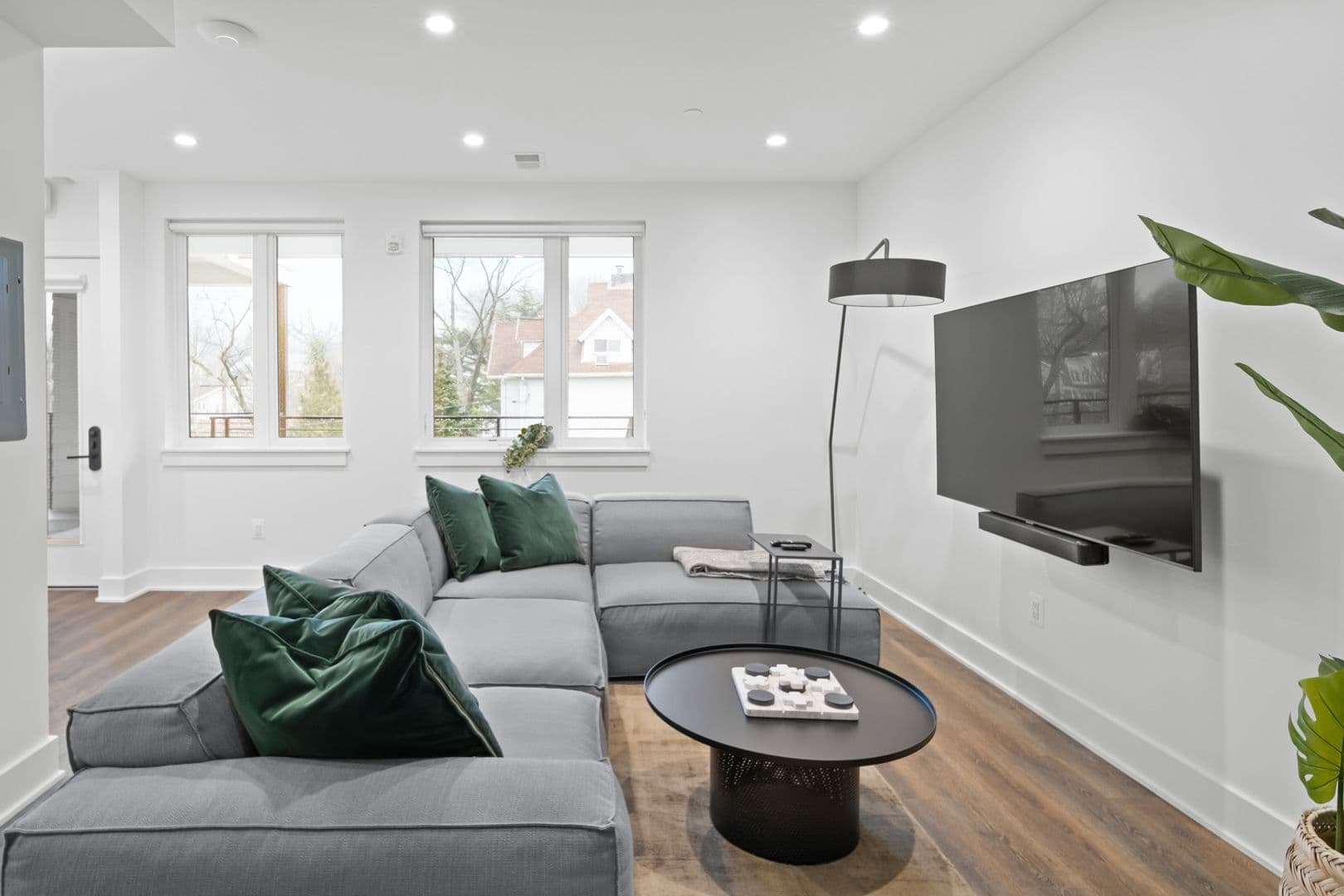 Washington Apartment: 1201 Perry St NE