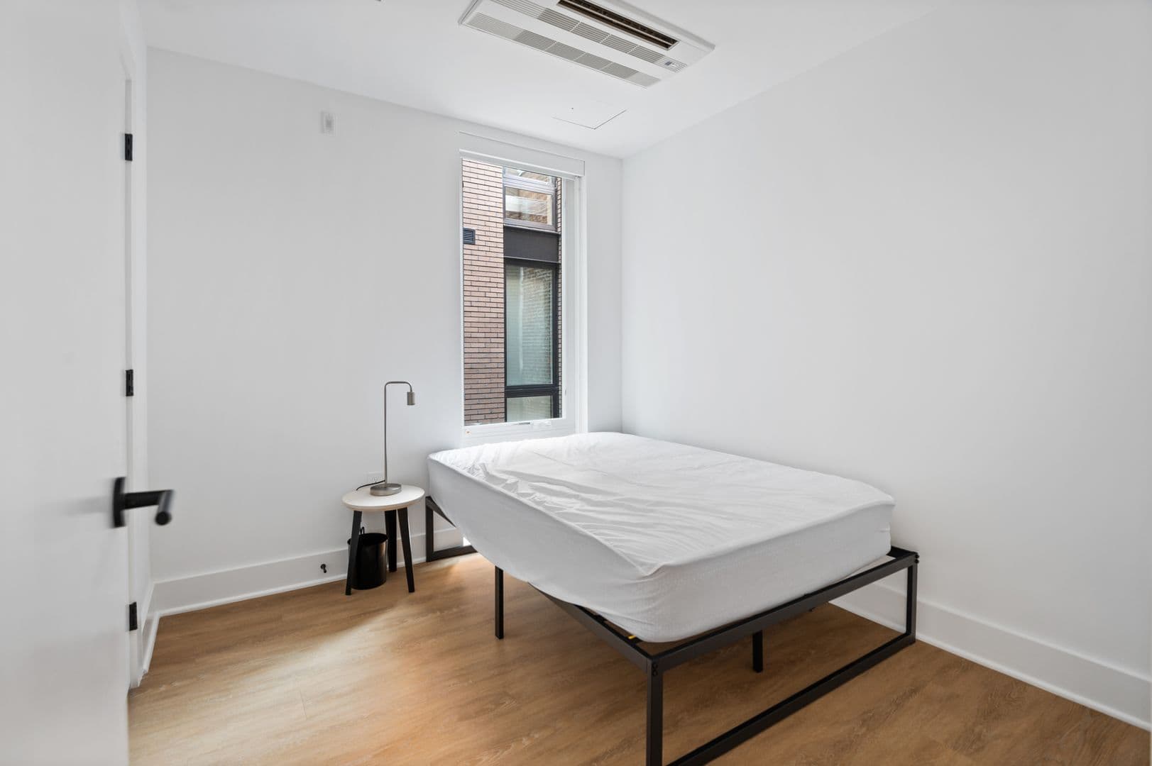Washington Apartment: 1126 9th St NW