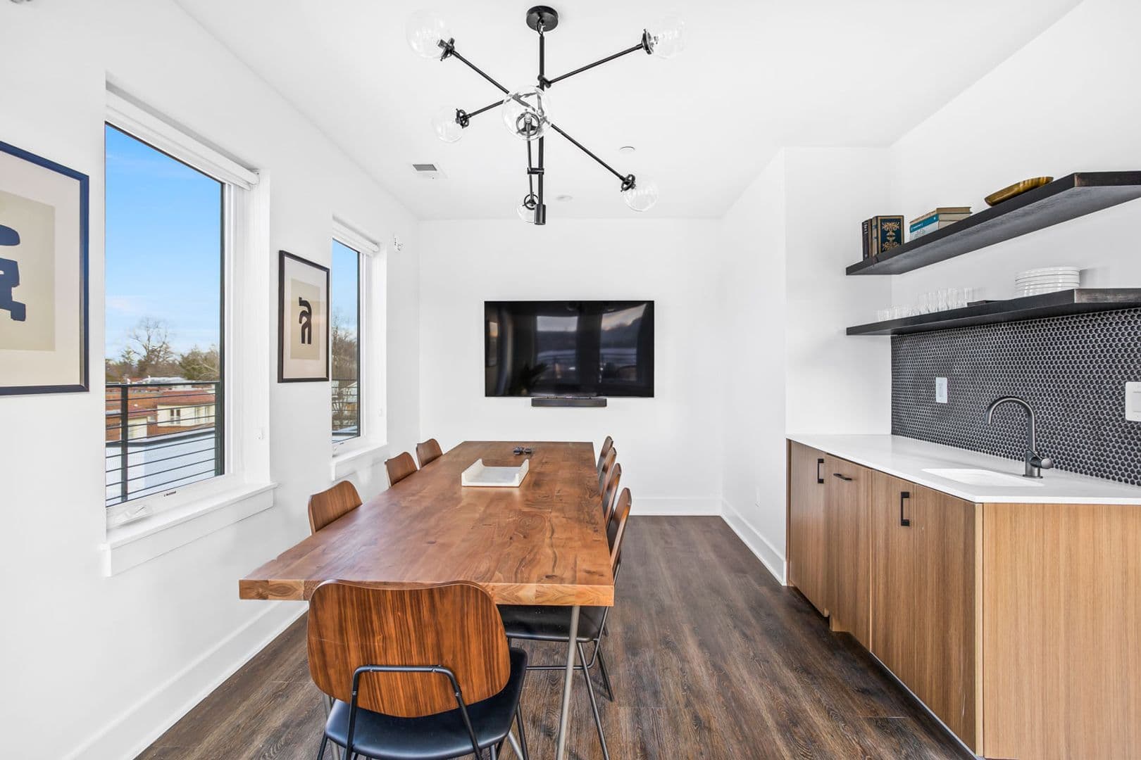 Washington Apartment: 1201 Perry St NE