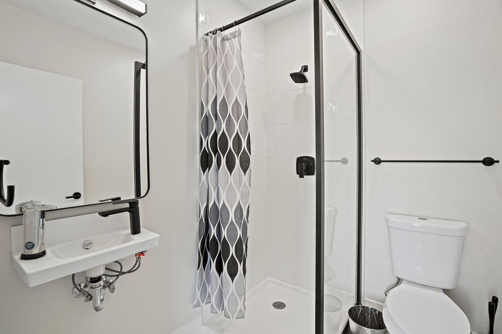 Washington Apartment: 225 Vine St NW