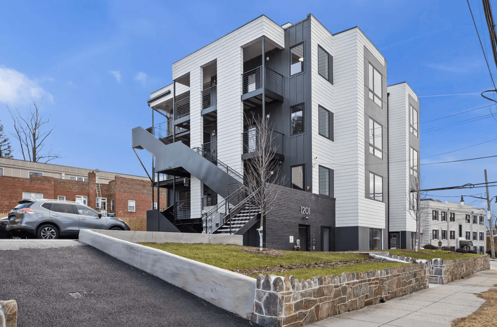 Washington Apartment: 1201 Perry St NE