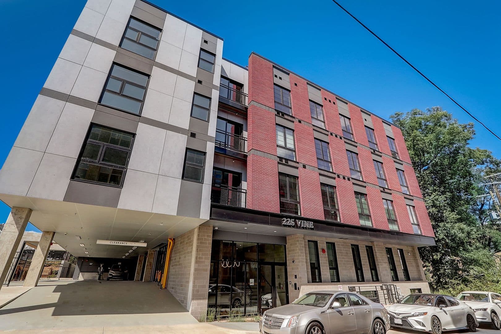 Washington Apartment: 225 Vine St NW