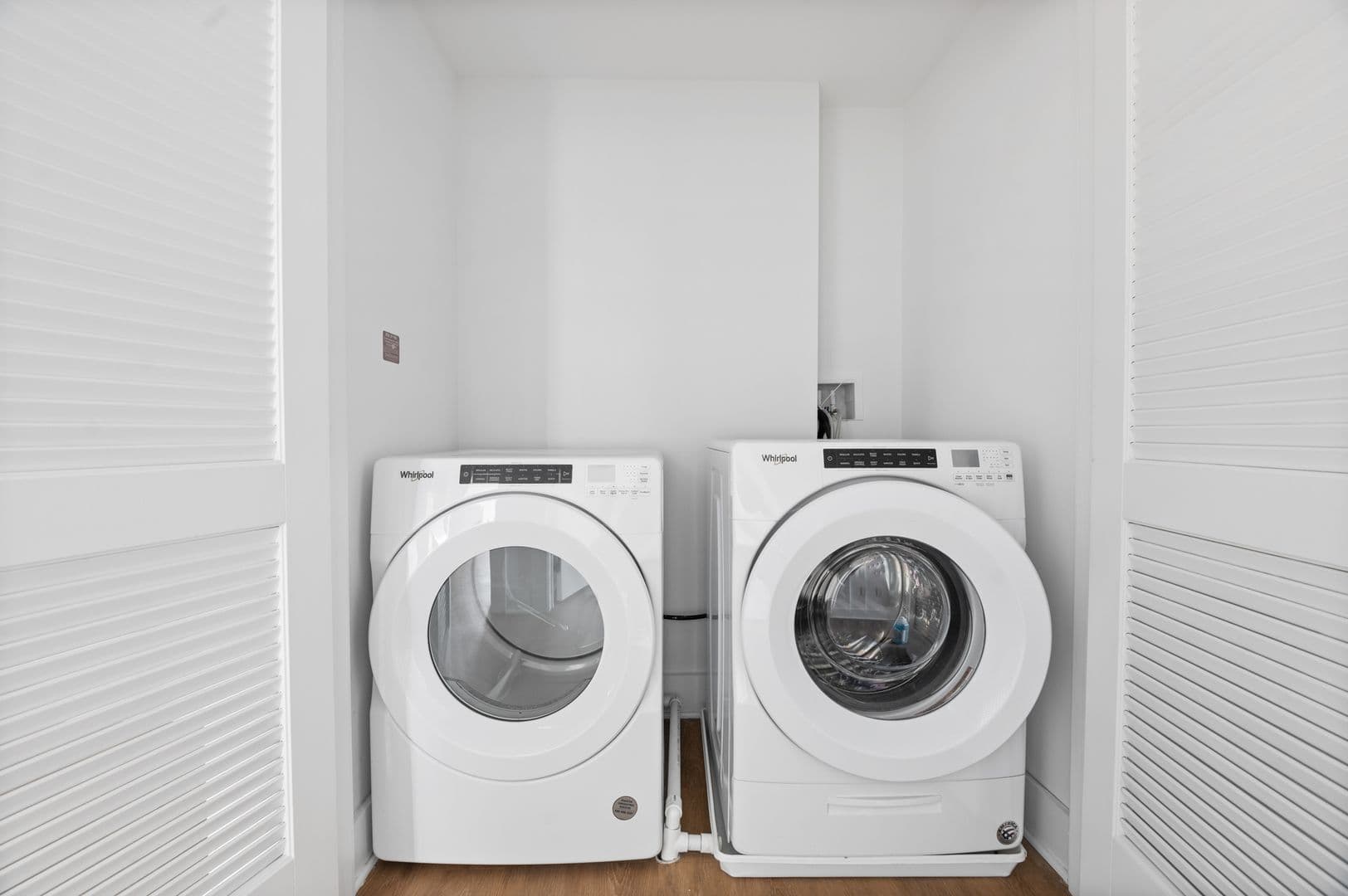 Washington Apartment: 1126 9th St NW