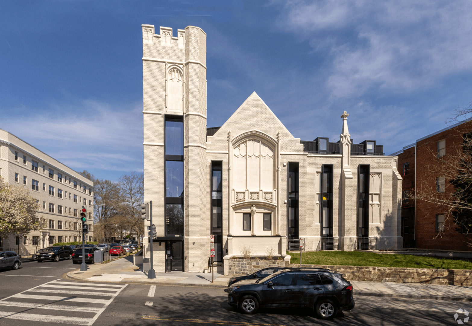 Washington Apartment: 3431 13th St NW