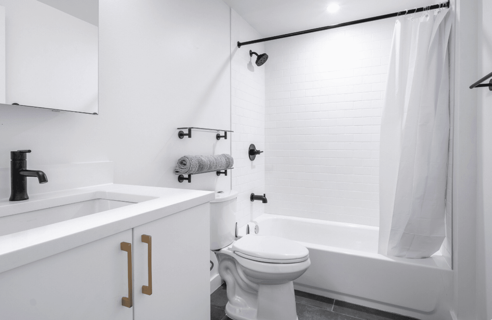 Washington Apartment: 3431 13th St NW