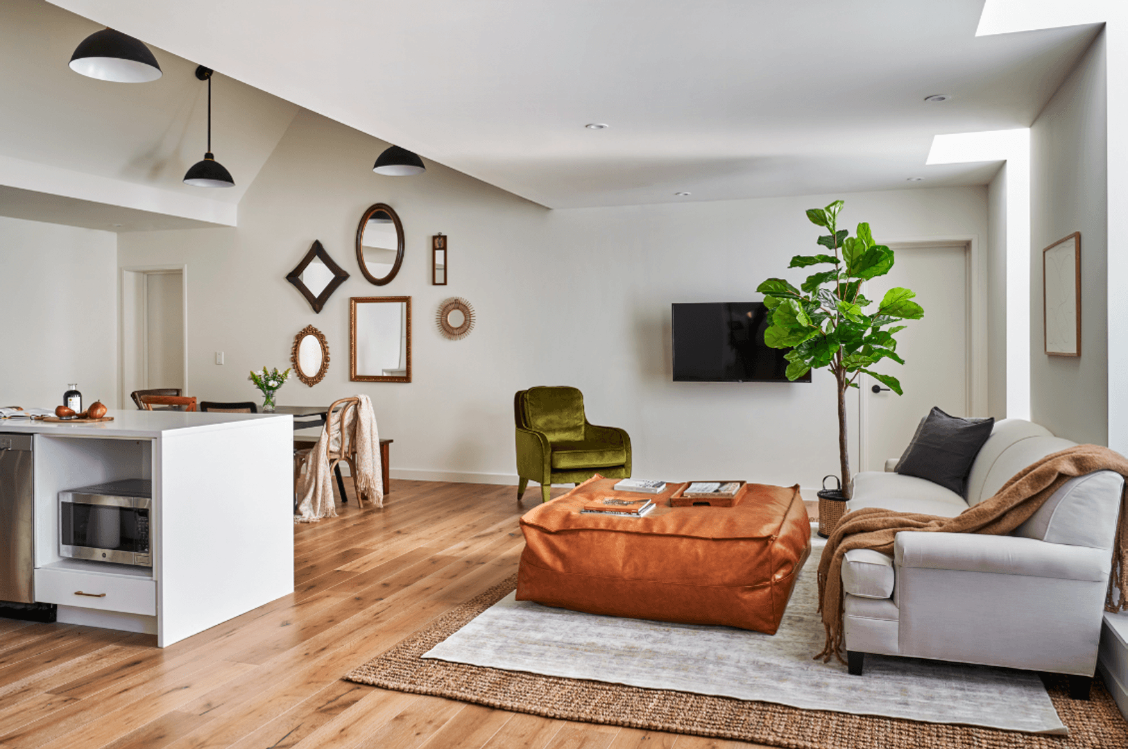 Washington Apartment: 3431 13th St NW
