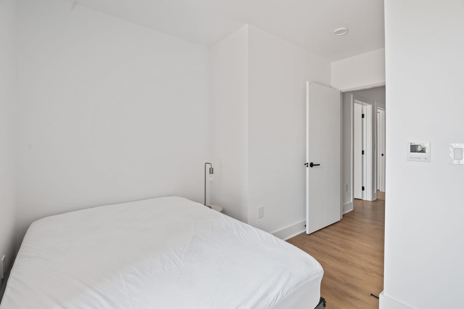 Washington Apartment: 1126 9th St NW