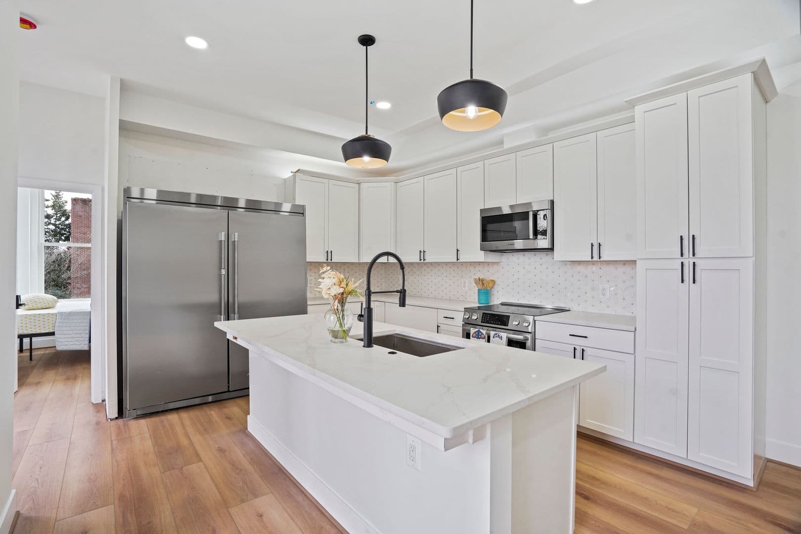 Washington Apartment: 235 F St NE
