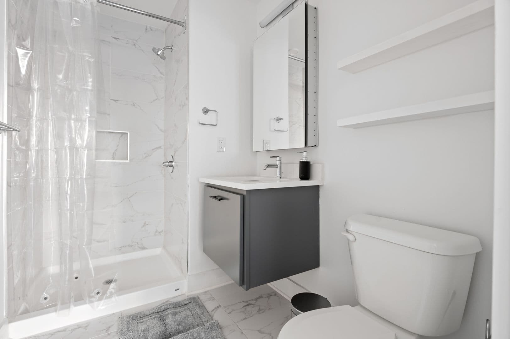 Washington Apartment: 1126 9th St NW