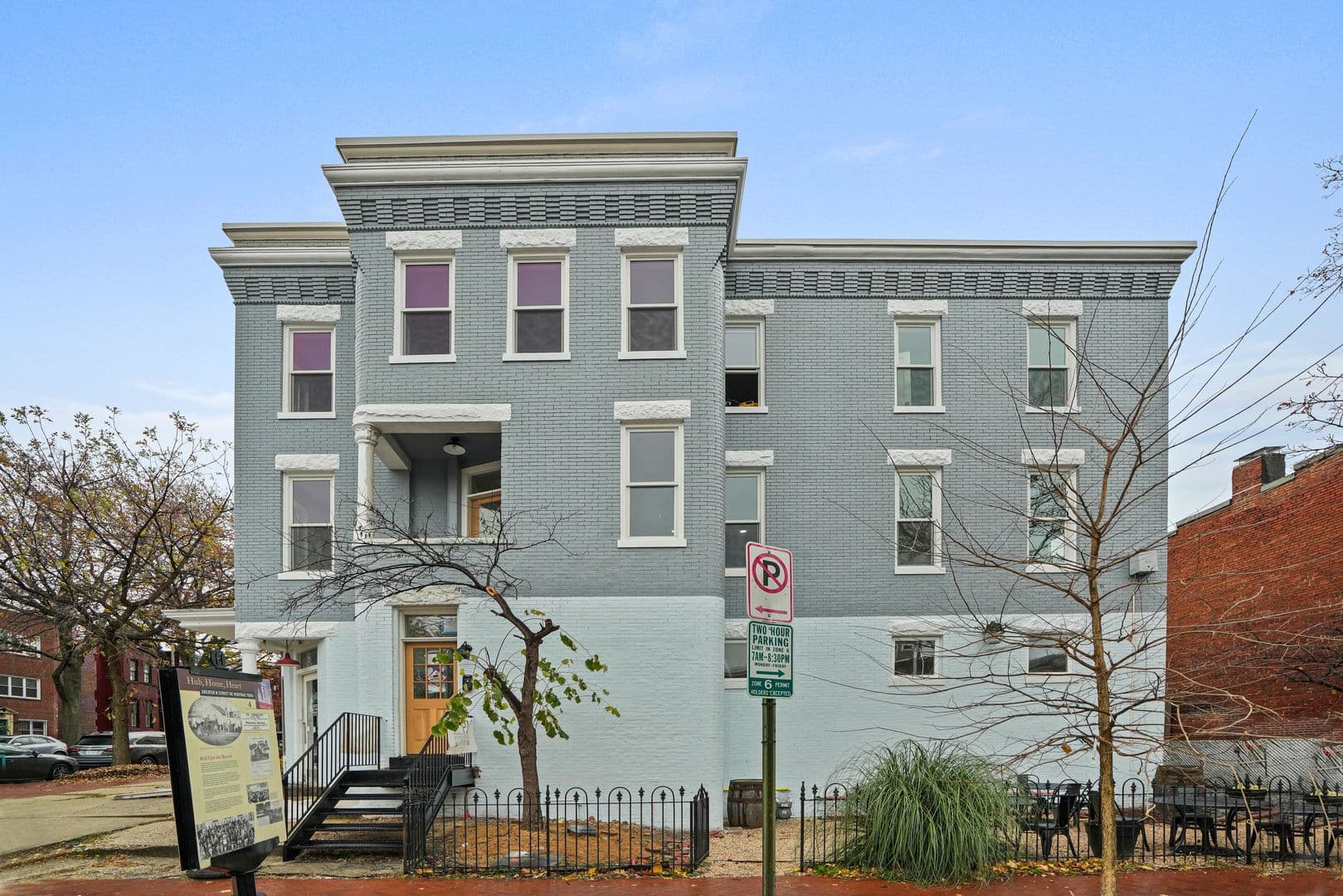 Washington Apartment: 235 F St NE