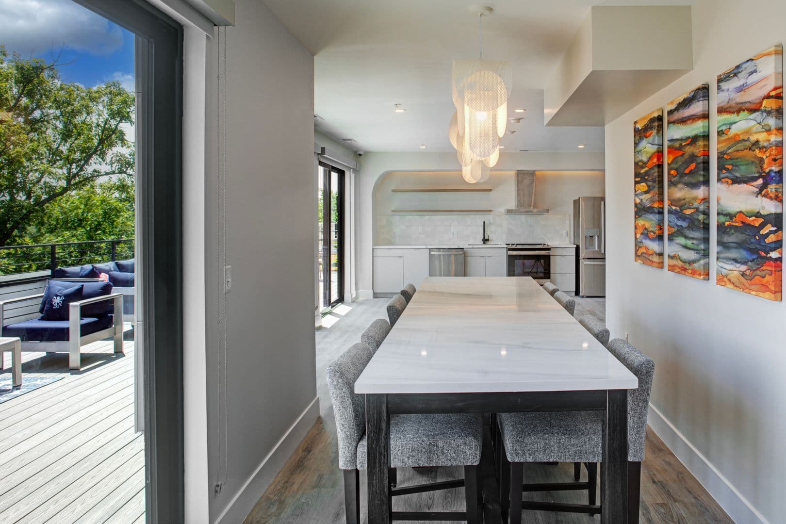 Washington Apartment: 225 Vine St NW