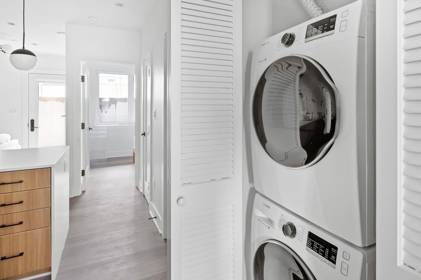 Washington Apartment: 1201 Perry St NE