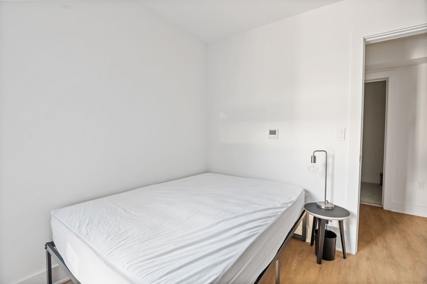 Washington Apartment: 1126 9th St NW