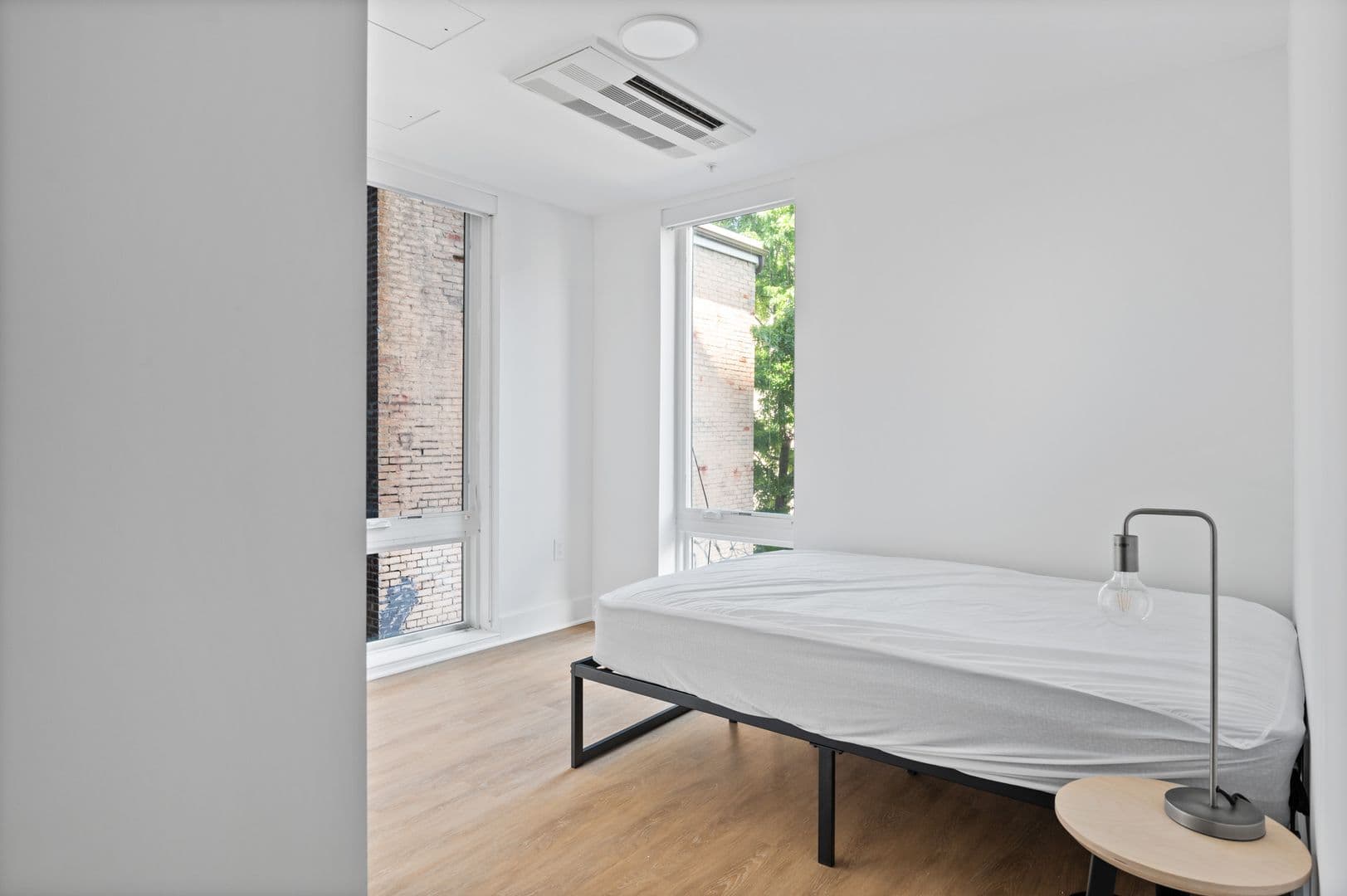 Washington Apartment: 1126 9th St NW