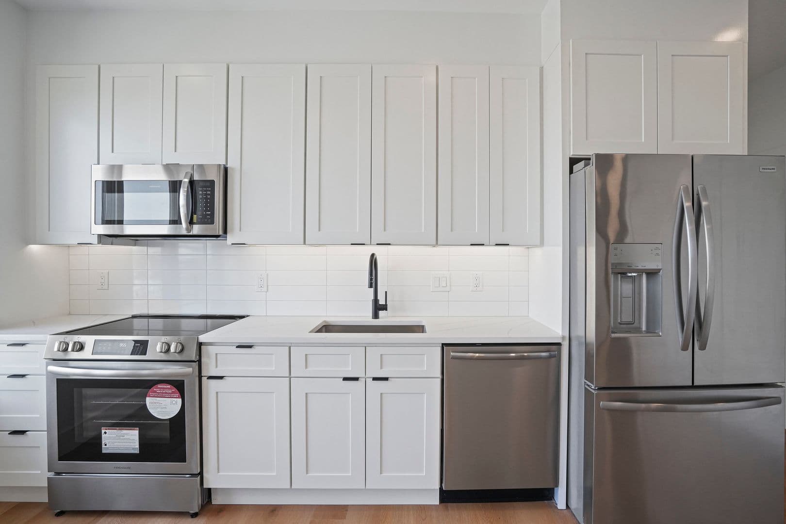 Washington Apartment: 1036 Newton St NE