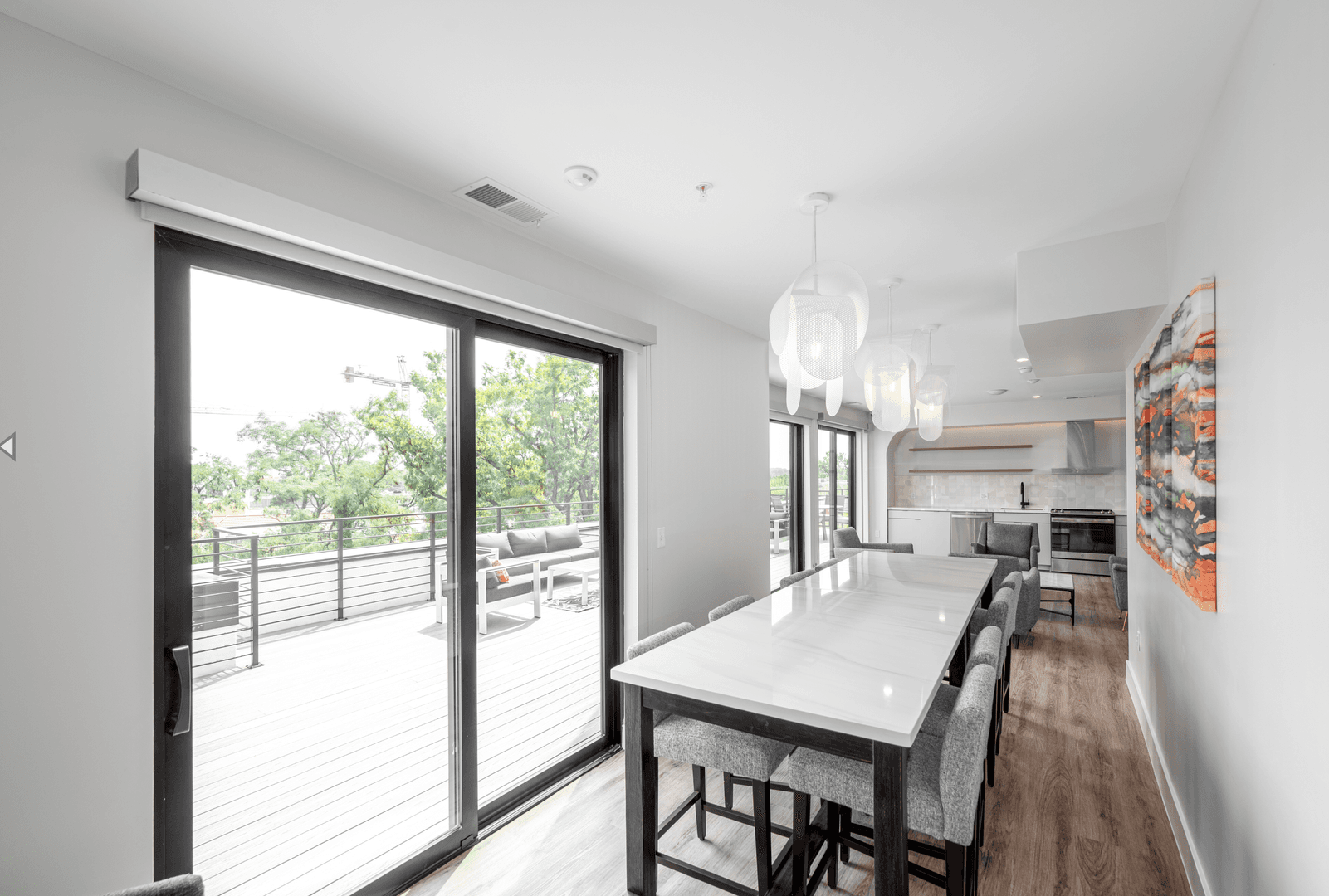 Washington Apartment: 225 Vine St NW