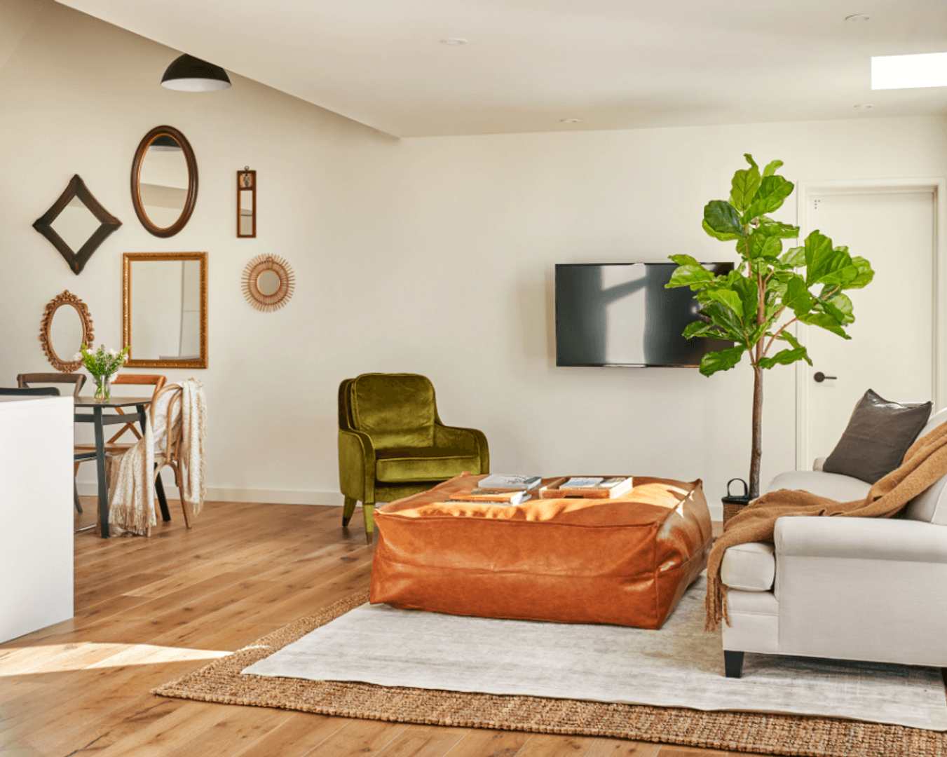 Washington Apartment: 3431 13th St NW