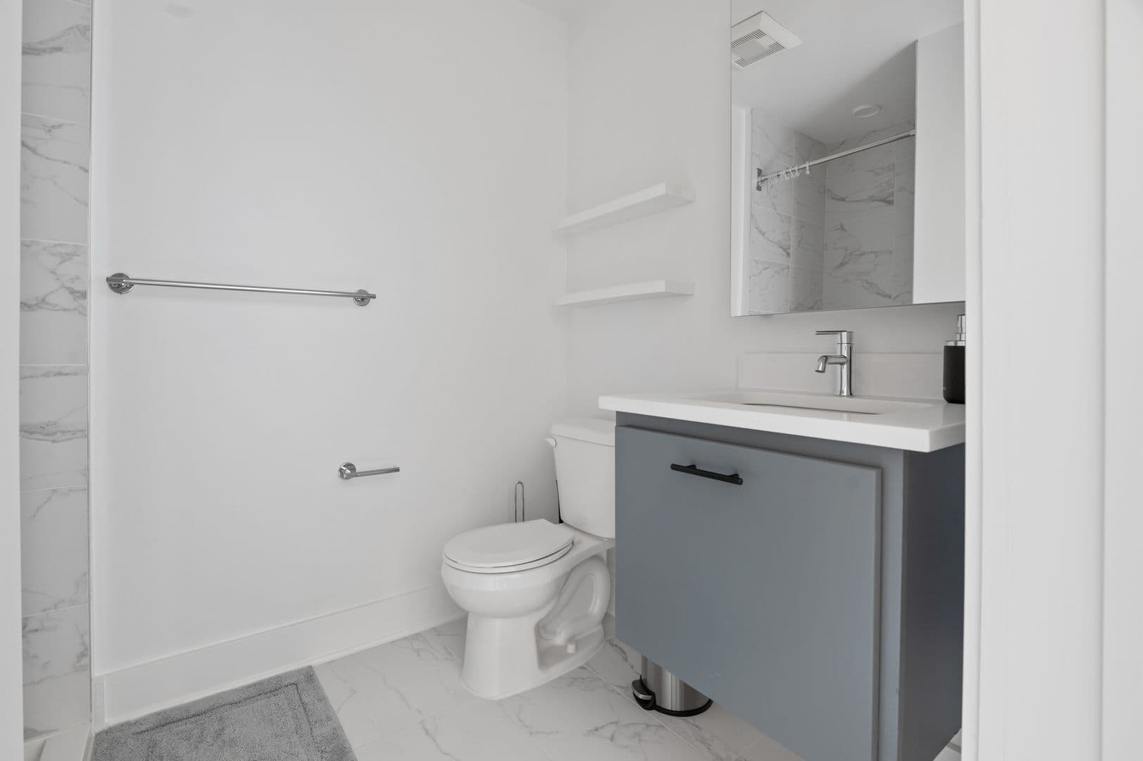 Washington Apartment: 1126 9th St NW