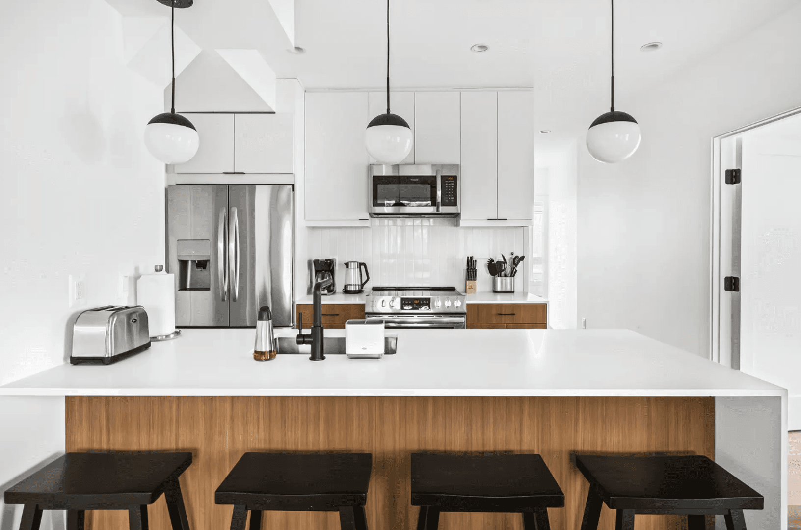 Washington Apartment: 1201 Perry St NE