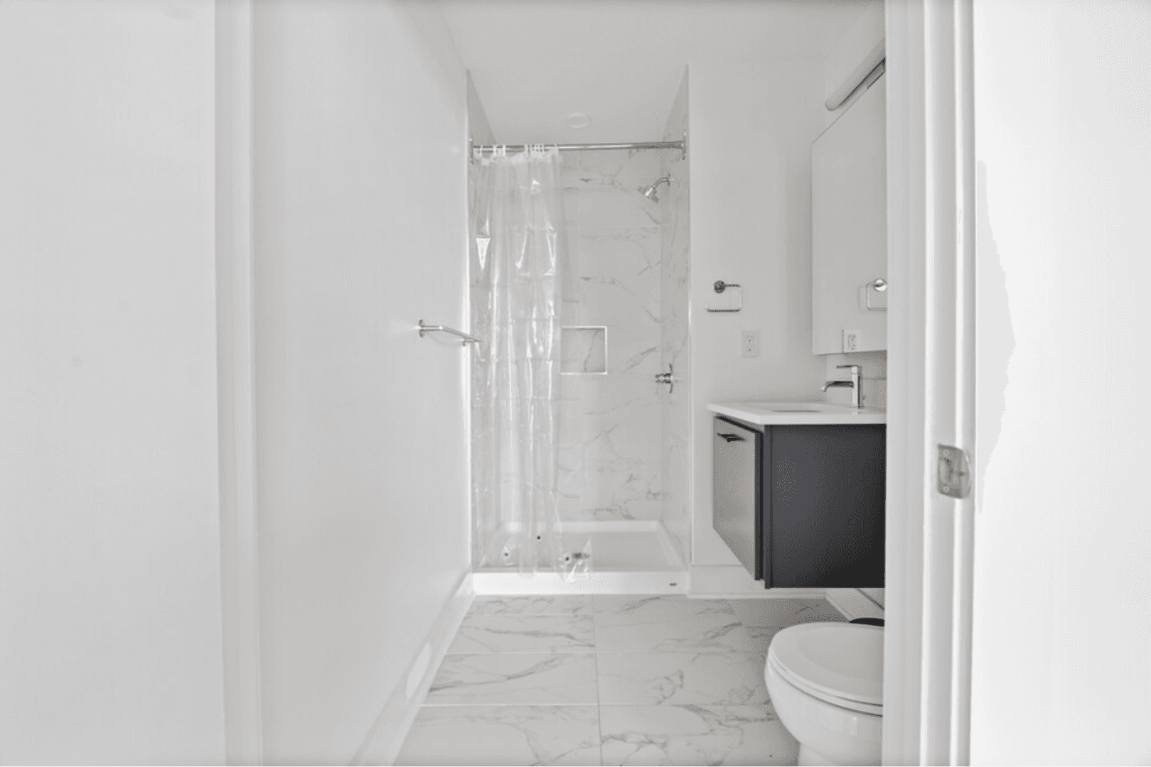 Washington Apartment: 1126 9th St NW
