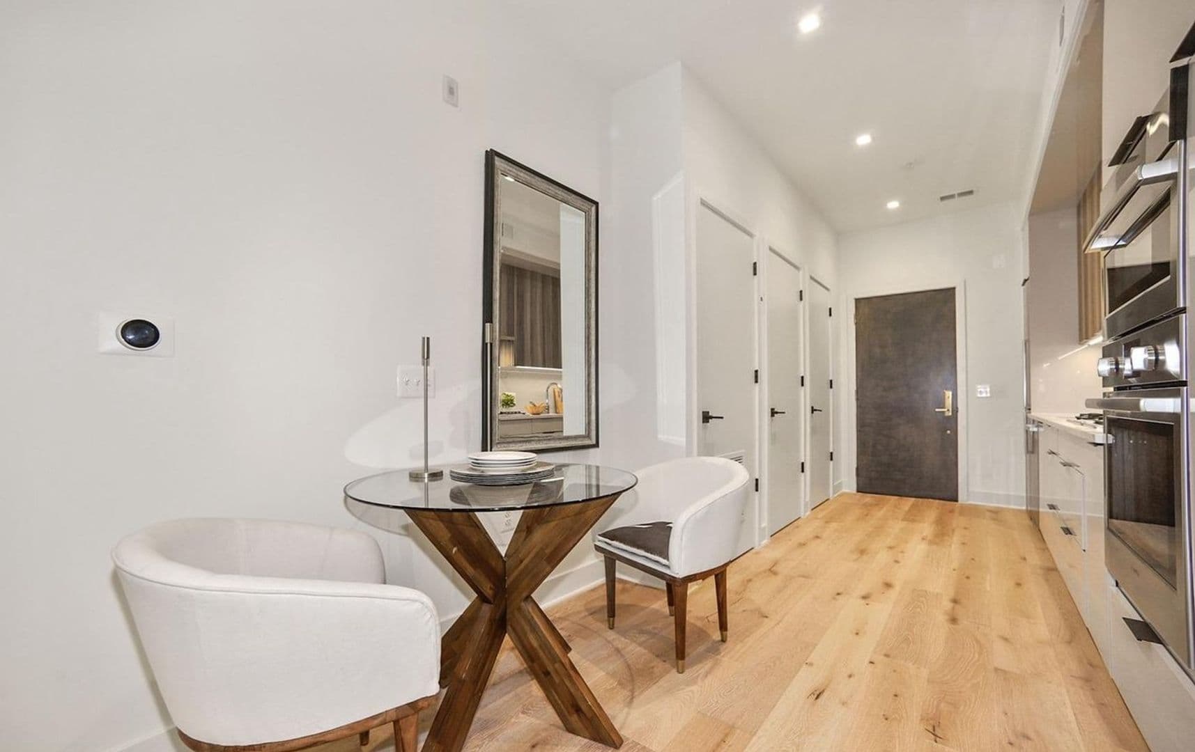 Washington Condo: 801 N St NW