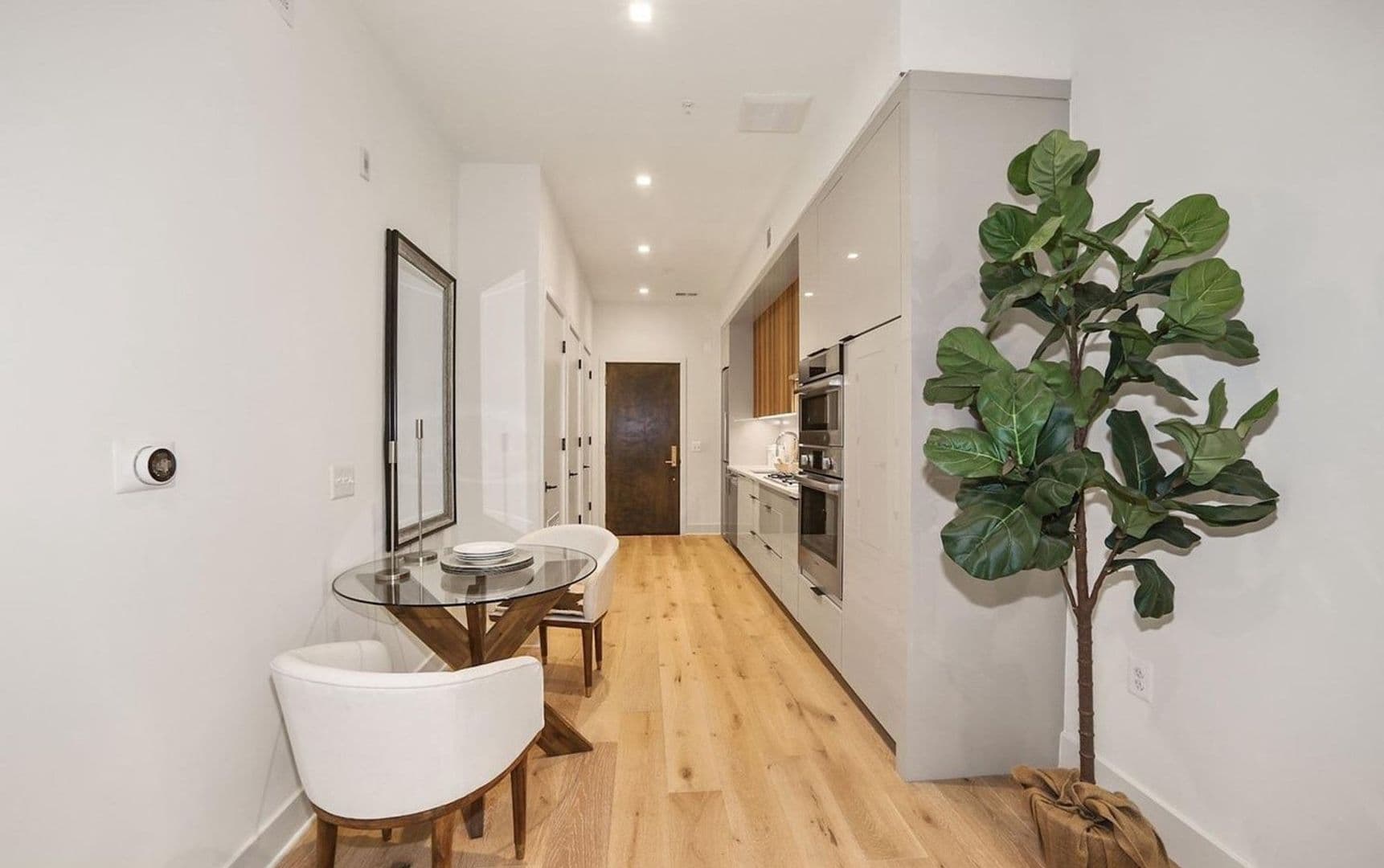 Washington Condo: 801 N St NW