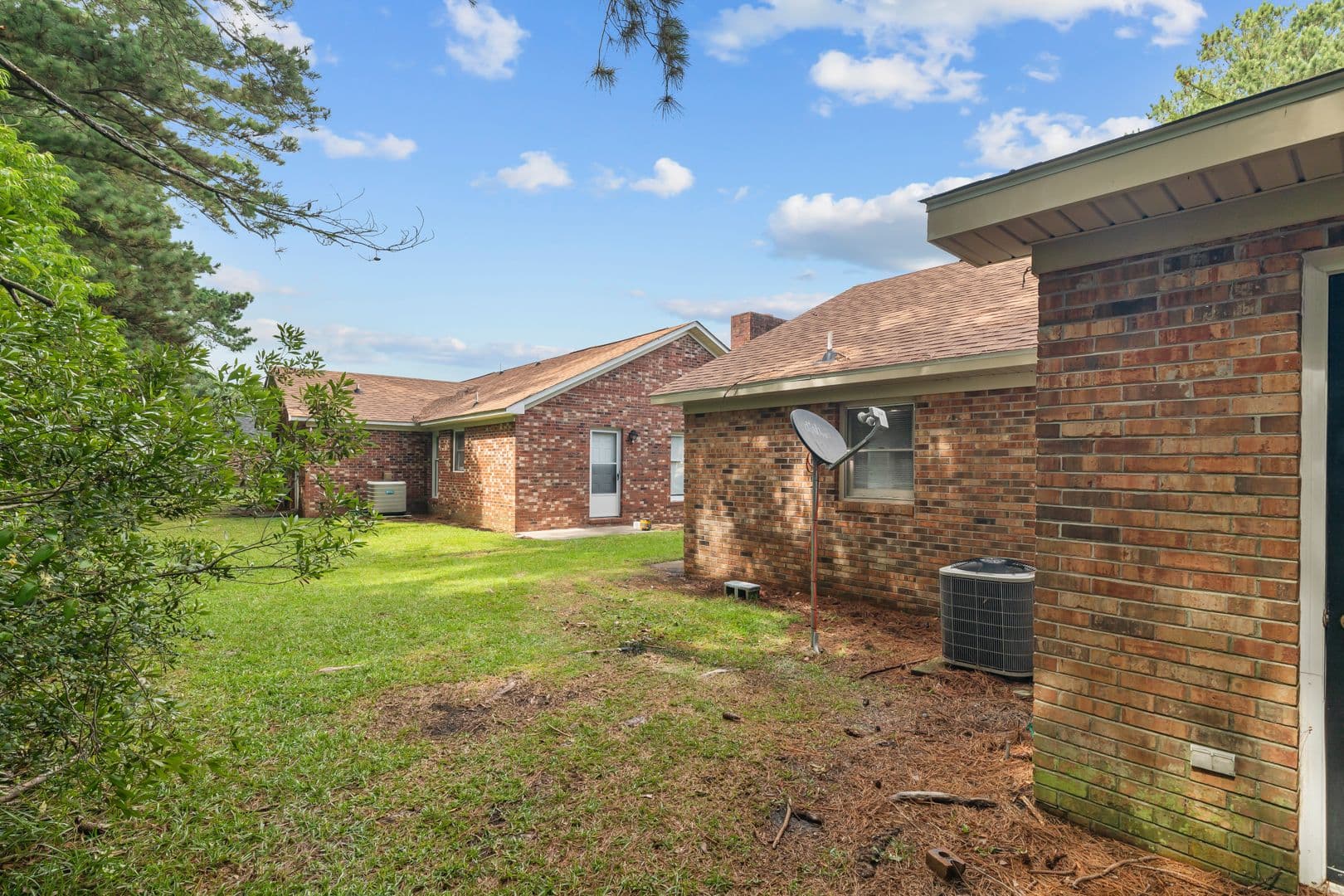 Jacksonville Townhome: 111 Windsor Court