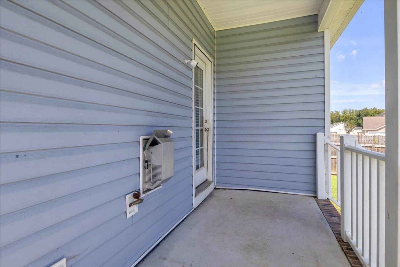 Jacksonville House: 164 Backfield Place