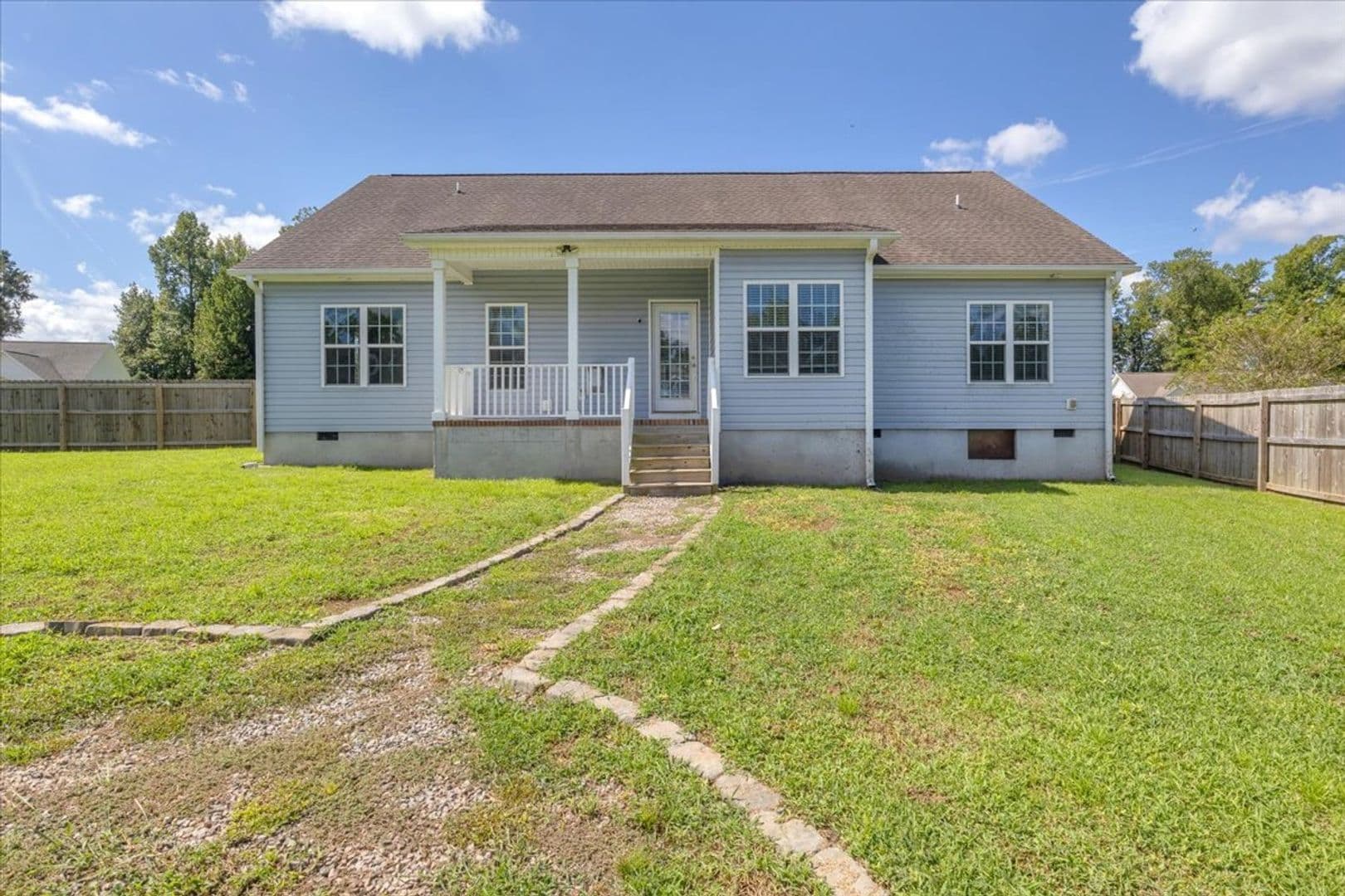 Jacksonville House: 164 Backfield Place